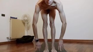 Nude yoga and anal plug - 8 image
