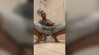 Pee and play German Twink jerking off and peeing - 10 image