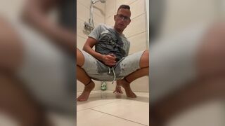Pee and play German Twink jerking off and peeing - 7 image