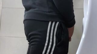 Millennials Void Urine Sydney to Iceland