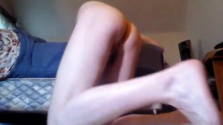 Str8 lad banging a fleshlight--biggest jizz flow - 5 image