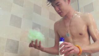 Asian Twink gives the View on his Epic Bod Charms in the Shower