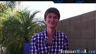 Twink straighty tugs dick - 1 image