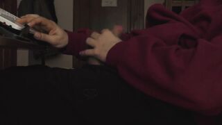 Watching Porn and Wanking Until the Battery Cam Ends