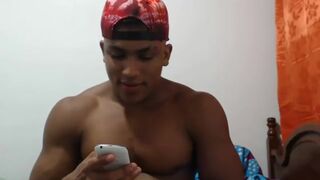 Black Boy Bodybuilding on Cam (More Musclespy on Private)