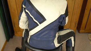 The cosy blue bikier suit - 3 image