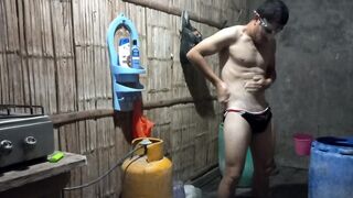 homemade porn, my stepbrother bathes naked after having fucked me like his whore - 7 image