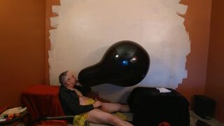 Balloonbanger 78) Giant Blimp Part 2 plus Big Long Neck Balloon Jerk - 12 image