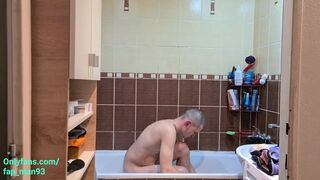 My wife watching how I masturbate my big dick until I reach orgasm, then I go to shower