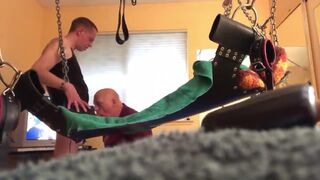 Grandpa gets fucked on the sling - 2 image