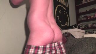 Ass in your face Cumshow! Butt shaking in boxers/Cumming in my hand!