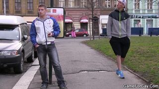 He seduces taxi driver into gaysex