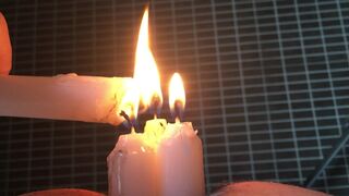 2 Candles not enough - 3 Candles --more wax and Burn