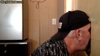 Gloryhole gaydaddy blowing dick before tugjob for cum - 4 image