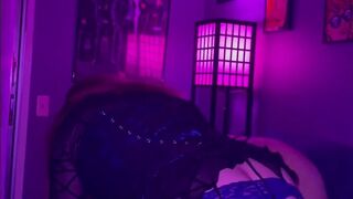 Crossing Kelli gets fill up by Mr B