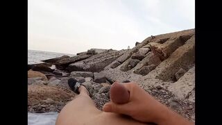 Jerking off on the beach - 1 image