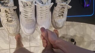 Gay boy jerks off on his sneakers and cums - 12 image