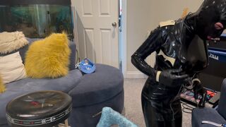 Mistress cumming while head to toe in layers of latex,