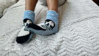 Penguin stockings fetish - 3 image