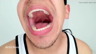 Big mouth uvula fetish - 8 image