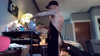 Smokey Floppycox is making a party pie. WTF? - 14 image