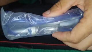 Entering with all his strength the straw on the cock. - 10 image