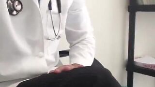 Str8 doctor in hospitial