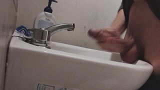 I rest my BALLS on the sink getting my COCK ready for a HUGE CUMSHOT