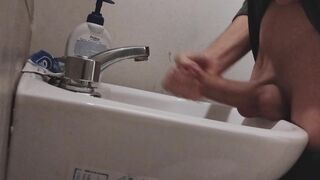 I rest my BALLS on the sink getting my COCK ready for a HUGE CUMSHOT
