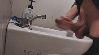I rest my BALLS on the sink getting my COCK ready for a HUGE CUMSHOT