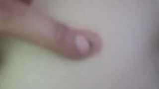 Chuchiyan muh me dale huye kaha se paani paani kar Diya aur patni ko chodne ke liye Bulaya