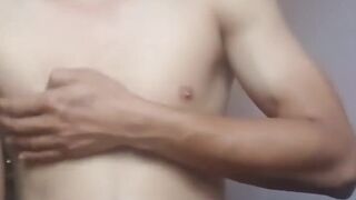 Chuchiyan muh me dale huye kaha se paani paani kar Diya aur patni ko chodne ke liye Bulaya