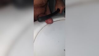 masturbation in the bathroom real amateur mature active man I fucked my dick, it's great