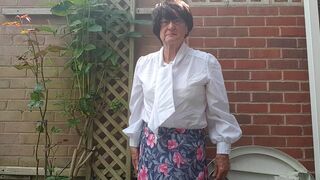 Dressed in the garden - 4 image