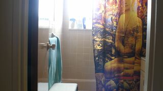 Playing In the shower masturbating