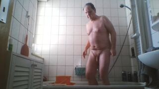 Andreas showers with golden shower