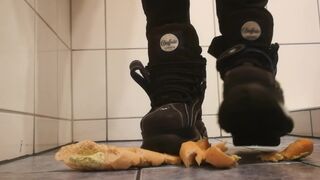 Buffalo Boots vs Baguette - 6 image