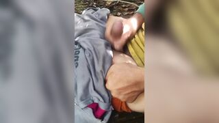 Adults are shaking under palm trees - 14 image