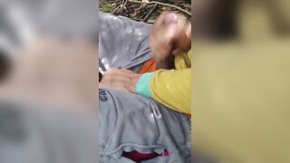 Adults are shaking under palm trees - 7 image