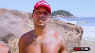 Mega orgy of young people on the beach!