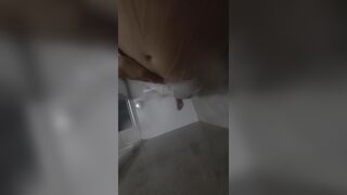 Hot twink squirts ???? in the shower