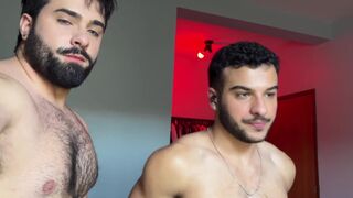 Amateur Raw Fun: Big Dicks, Deep Kinks, and Intense Pleasure - Vincent and Vitor