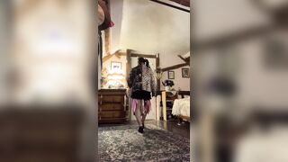 Dressed with a short black skirt with lace for a night out - 1 image