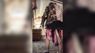 Dressed with a short black skirt with lace for a night out - 3 image