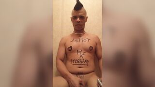 Piss and cum tastes good off my feet