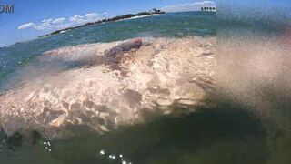 I cum just for the pleasure of feeling free, naked on a public beach - 11 image