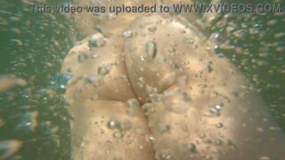 I cum just for the pleasure of feeling free, naked on a public beach - 8 image