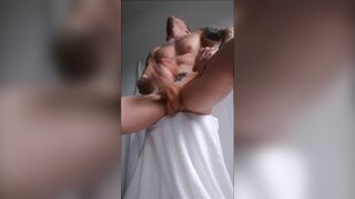 sunday morning jerk-off with lovely cumshot