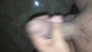 My boyfriend to handjob on New Year's Eve