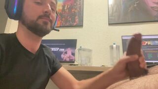 he suck my big dick after gaming